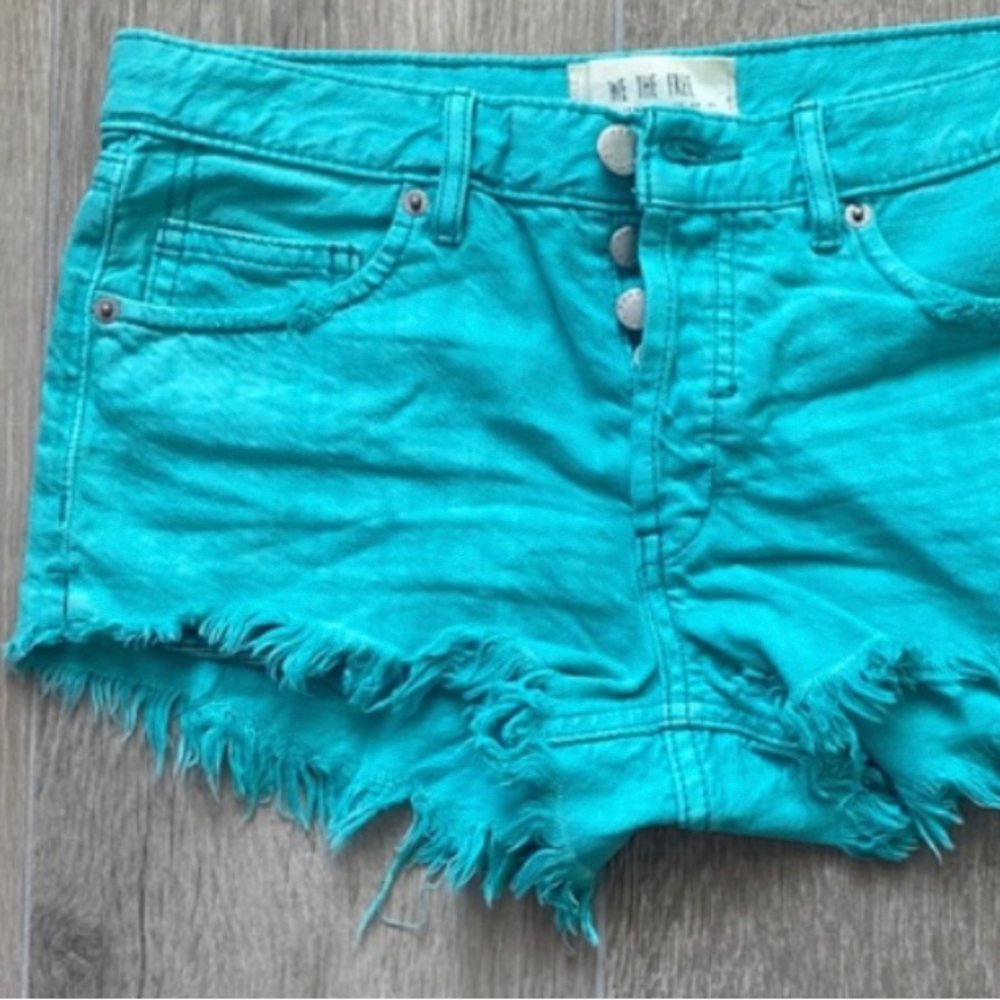 NWT Free People 5 button shorts. NWOT.
